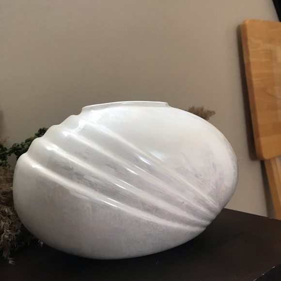 Vases - Picture 5 of 5